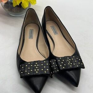 Classiques Entier Black Leather Studded Flats with bows Sz 8. BFL0560B